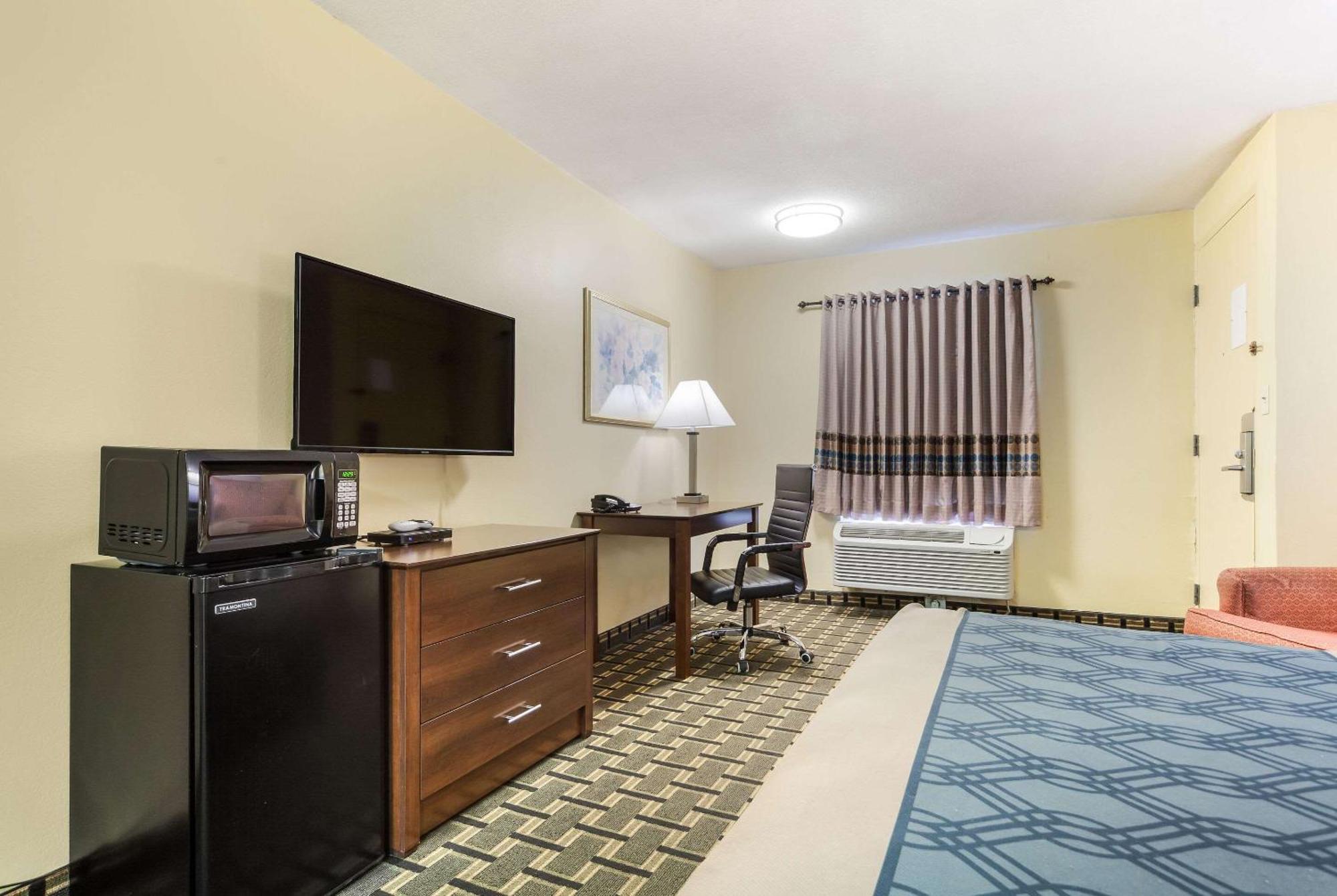 Rodeway Inn University District Lincoln Room photo